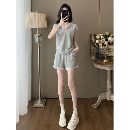 小个子穿搭休闲套装女夏季连帽蕾丝拼接灰色V领运动风短裤两件套  服裝批發女裝批發服飾貨源