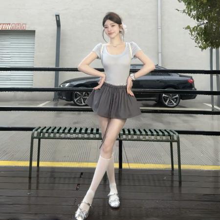 百搭修身显瘦圆领上衣+芭蕾风学院风花苞裙假两件松紧腰半身裙裤  服裝批發女裝批發服飾貨源