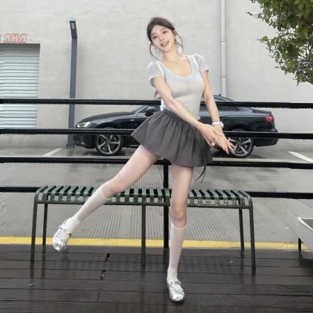 百搭修身显瘦圆领上衣+芭蕾风学院风花苞裙假两件松紧腰半身裙裤  服裝批發女裝批發服飾貨源