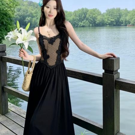 法式温柔网纱拼接吊带连衣裙独特美气质收腰大摆度假沙滩裙夏  服裝批發女裝批發服飾貨源