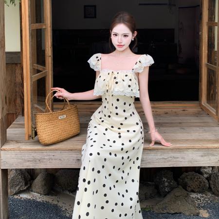 BY17225# 法式复古气质波点无袖吊带连衣裙女飞飞袖系带蕾丝拼接显瘦长裙夏