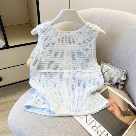 BY17306# 多巴胺少女感刺绣V领针织马甲背心女春甜美减龄叠穿坎肩上衣
