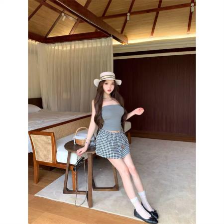 BY17349# 纯欲感复古针织抹胸+格纹花苞半裙套组