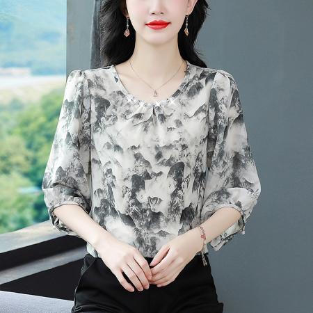 BY17378# 夏季新款女装上衣圆领真丝印花法式小衫设计感套头七分袖
