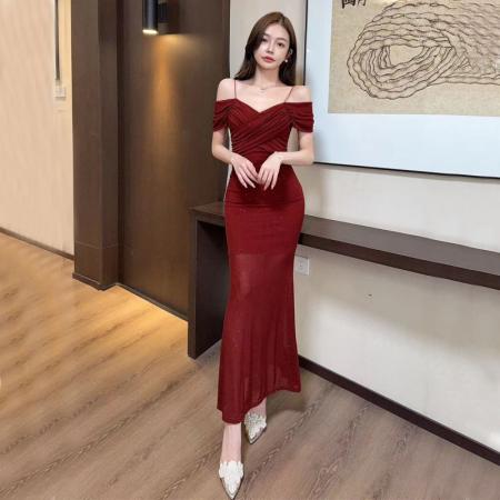 BY17409# 法式一字肩吊带连衣裙女褶皱修身鱼尾长裙晚宴年会礼服裙