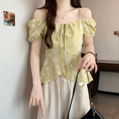 大码女装夏季韩版吊带一字肩短袖衬衣女露肩格子小清新上衣女 服裝批發女裝批發服飾貨源