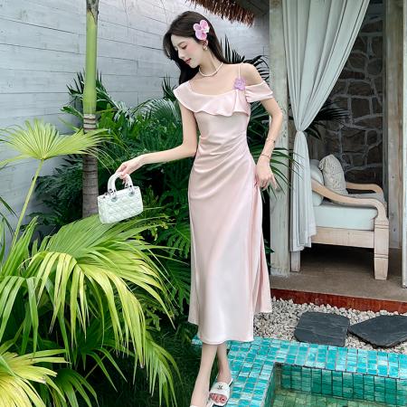法式吊带裙新款气质轻奢修身显瘦...