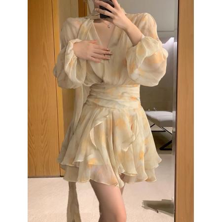 法式碎花v领泡泡袖雪纺连衣裙女春季新款收腰不规则飘带短裙 服裝批發女裝批發服飾貨源