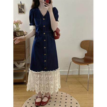 法式蕾丝拼接V领牛仔连衣裙大码夏季赫本遮肉巨好看漂亮穿搭裙子 服裝批發女裝批發服飾貨源