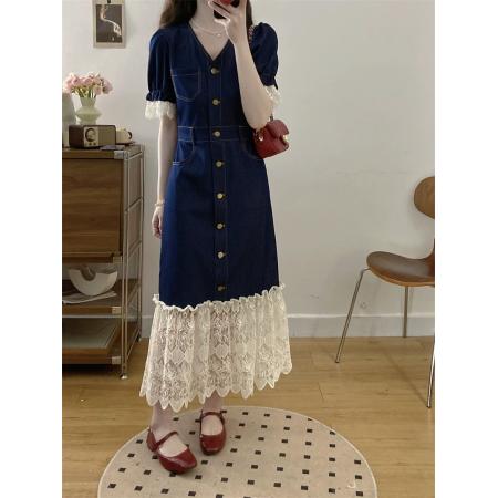 法式蕾丝拼接V领牛仔连衣裙大码夏季赫本遮肉巨好看漂亮穿搭裙子 服裝批發女裝批發服飾貨源