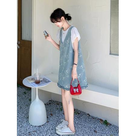 BY17540# 牛仔背带连衣裙女夏新款小个子俏皮活泼减龄绝美短裙两件套装 服裝批發女裝批發服飾貨源