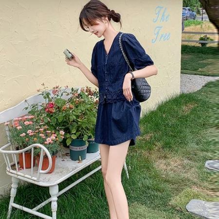 高级小众不撞款v领牛仔套装女夏薄款超火休闲短袖短裤两件套 服裝批發女裝批發服飾貨源