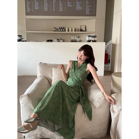 BY17558# 法式度假风V领设计感系带收腰无袖背心连衣裙 服裝批發女裝批發服飾貨源