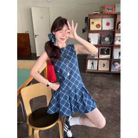 甜美小个子洗水牛仔菱格无袖背心...