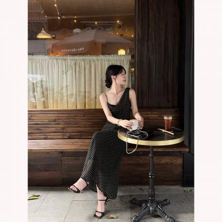 BY17562# 法式赫本风设计感露背吊带圆点系带连衣裙 服裝批發女裝批發服飾貨源