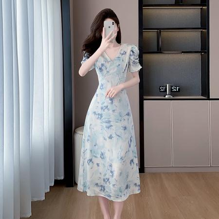 BY17571# 梅子熟了月下白提花泡泡袖a字连衣裙夏季新款V领花色长裙 服裝批發女裝批發服飾貨源