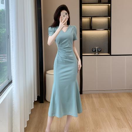 BY17575# 网红爆款时尚连衣裙夏季新款高级感V领泡泡袖显瘦鱼尾裙 服裝批發女裝批發服飾貨源