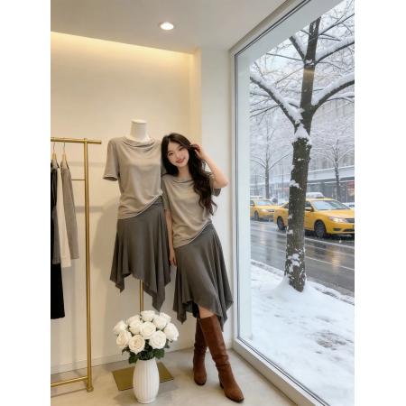 早春漂亮套装女新款设计感荡领短袖T恤不规则拼接花边半身裙两件 服裝批發女裝批發服飾貨源