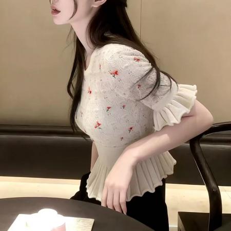 韩系高级感刺绣圆领短袖针织衫女夏季新款洋气收腰紧身套头上衣潮 服裝批發女裝批發服飾貨源