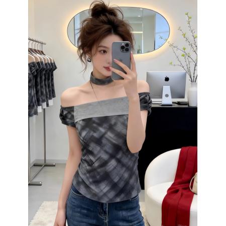 BY17682# 美式辣妹一字肩露肩短袖t恤女夏季新款修身收腰设计感短款上衣潮 服裝批發女裝批發服飾貨源
