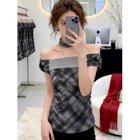 BY17682# 美式辣妹一字肩露肩短袖t恤女夏季新款修身收腰设计感短款上衣潮 服裝批發女裝批發服飾貨源