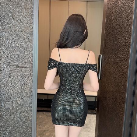 BY17684# 辣妹风亮片露肩连衣裙深V吊带裙蹦迪派对包臀短裙 服裝批發女裝批發服飾貨源