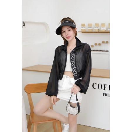 BY17714# 女装立领防晒衣春季字母户外防紫外线透气轻盈梭织短款皮肤衣 服裝批發女裝批發服飾貨源