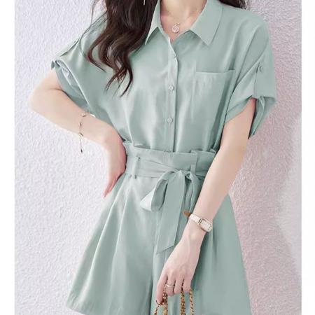 新款气质短袖衬衫女宽松设计感高腰阔腿短裤时尚套装 服裝批發女裝批發服飾貨源