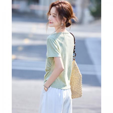 BY17790# 时尚优雅钉珠领百搭T恤26年夏新设计感V领修身上衣 服裝批發女裝批發服飾貨源