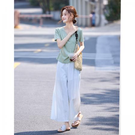 BY17790# 时尚优雅钉珠领百搭T恤26年夏新设计感V领修身上衣 服裝批發女裝批發服飾貨源