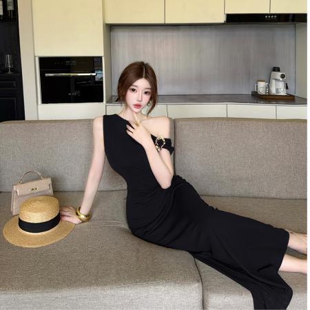 一字肩设计纯欲风春夏露肩无袖斜肩连衣裙女夏露锁骨包臀长裙 服裝批發女裝批發服飾貨源