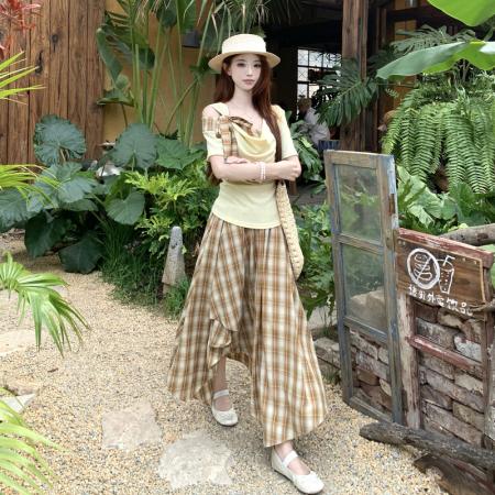 设计感辣妹露肩T恤格纹裙两件套夏季新款大码胖妹妹套装 服裝批發女裝批發服飾貨源