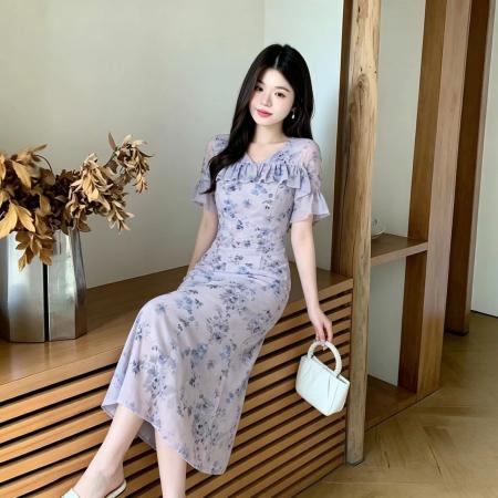法式V领荷叶边印花碎花连衣裙收腰显瘦度假风裙子夏季新款 服裝批發女裝批發服飾貨源