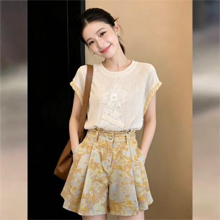 BY17945# 法式气质温柔装饰贴花短袖衬衣女夏季宽松T恤 服裝批發女裝批發服飾貨源