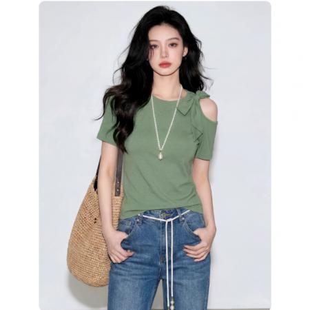 BY17988# 多巴胺绿色露肩蝴蝶结修身短袖t恤女新款夏季别致很仙的上衣 服裝批發女裝批發服飾貨源