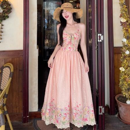 BY17990# 手绘花园长款挂脖串珠a字收腰印花连衣裙女夏季法式裙 服裝批發女裝批發服飾貨源