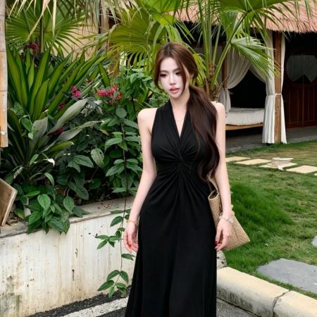 BY17992# 纽结挂脖修身人棉连衣裙设计感褶皱V领长裙 服裝批發女裝批發服飾貨源