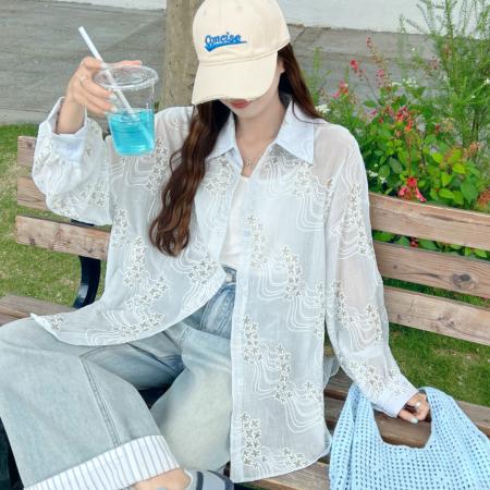 BY18087# 韩版夏季oversize星星绣花衬衫长袖宽松长袖休闲防晒衬衣女外套潮 服裝批發女裝批發服飾貨源