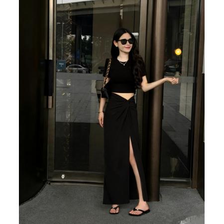 FA56882# 伦敦街头气质百搭高腰显瘦设计感捏褶侧开叉半身裙＋露腰上衣