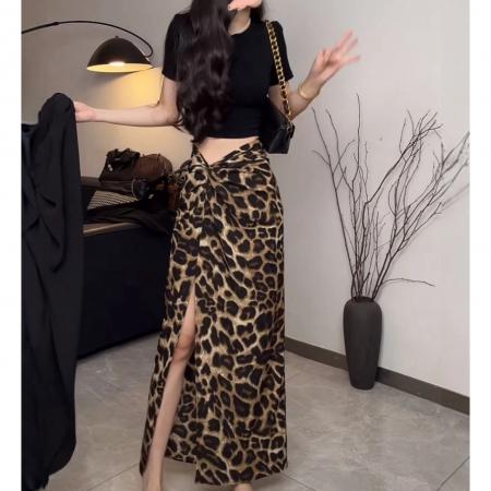 FA56882# 伦敦街头气质百搭高腰显瘦设计感捏褶侧开叉半身裙＋露腰上衣