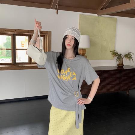 BY18173# 夏季新款绑带字母印花正肩短袖T恤女装胖MM显瘦减龄上衣  服裝批發女裝批發服飾貨源