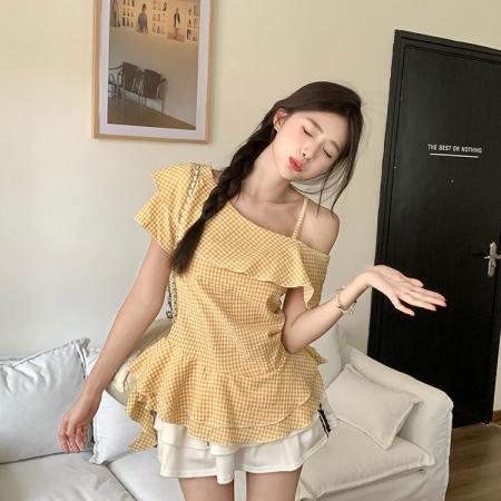 BY18201# 大码胖mm夏新款韩版改良斜肩正肩设计感短袖格子上衣设计学院5925  服裝批發女裝批發服飾貨源