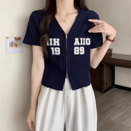 BY18206# 拉链设计感短袖T恤夏季新款女装短款V领字母开衫小众上衣  服裝批發女裝批發服飾貨源