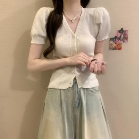 BY18237# 春夏新款时尚韩版显瘦V领一排扣百搭漏肩短袖针织上衣  服裝批發女裝批發服飾貨源