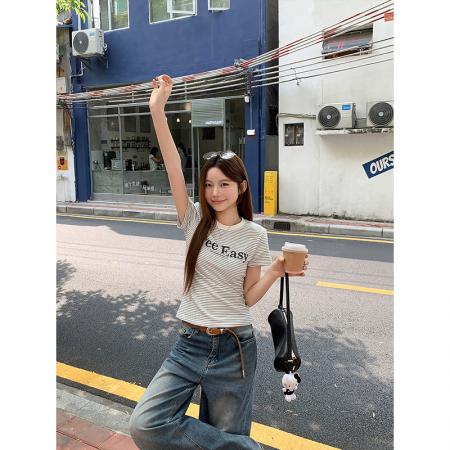 BY18324# 条纹字母印花圆领短袖t恤女夏季新款韩系设计感修身显瘦正肩上衣  服裝批發女裝批發服飾貨源