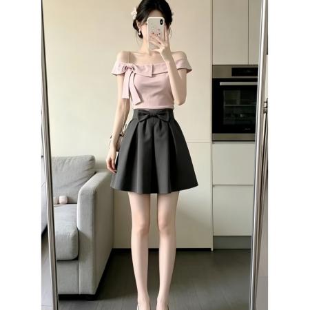 BY18338# 粉色一字肩蝴蝶结上衣女夏季新款高腰百褶裙温柔风气质两件套  服裝批發女裝批發服飾貨源