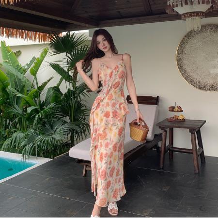 BY18346# 夏季新款V领度假裙斜裁荷叶边碎花吊带连衣裙鱼尾长裙  服裝批發女裝批發服飾貨源