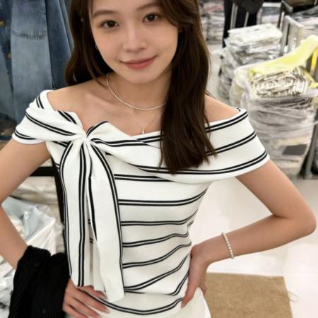 BY18372# 新款韩系纯欲风一字肩条纹针织衫女夏季露肩百搭减龄气质上衣 服裝批發女裝批發服飾貨源