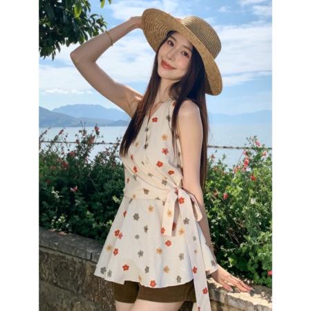 BY18394# 法式小清新田园风碎花挂脖上衣女夏季新款外穿小衫设计感小众 服裝批發女裝批發服飾貨源