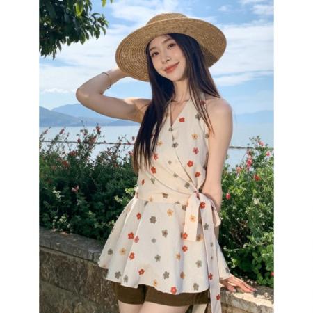 BY18394# 法式小清新田园风碎花挂脖上衣女夏季新款外穿小衫设计感小众 服裝批發女裝批發服飾貨源